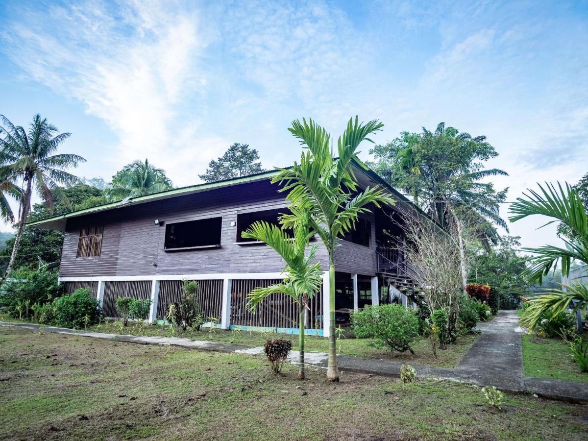 Benarat Lodge Gunung Mulu Nationalpark Exterior foto