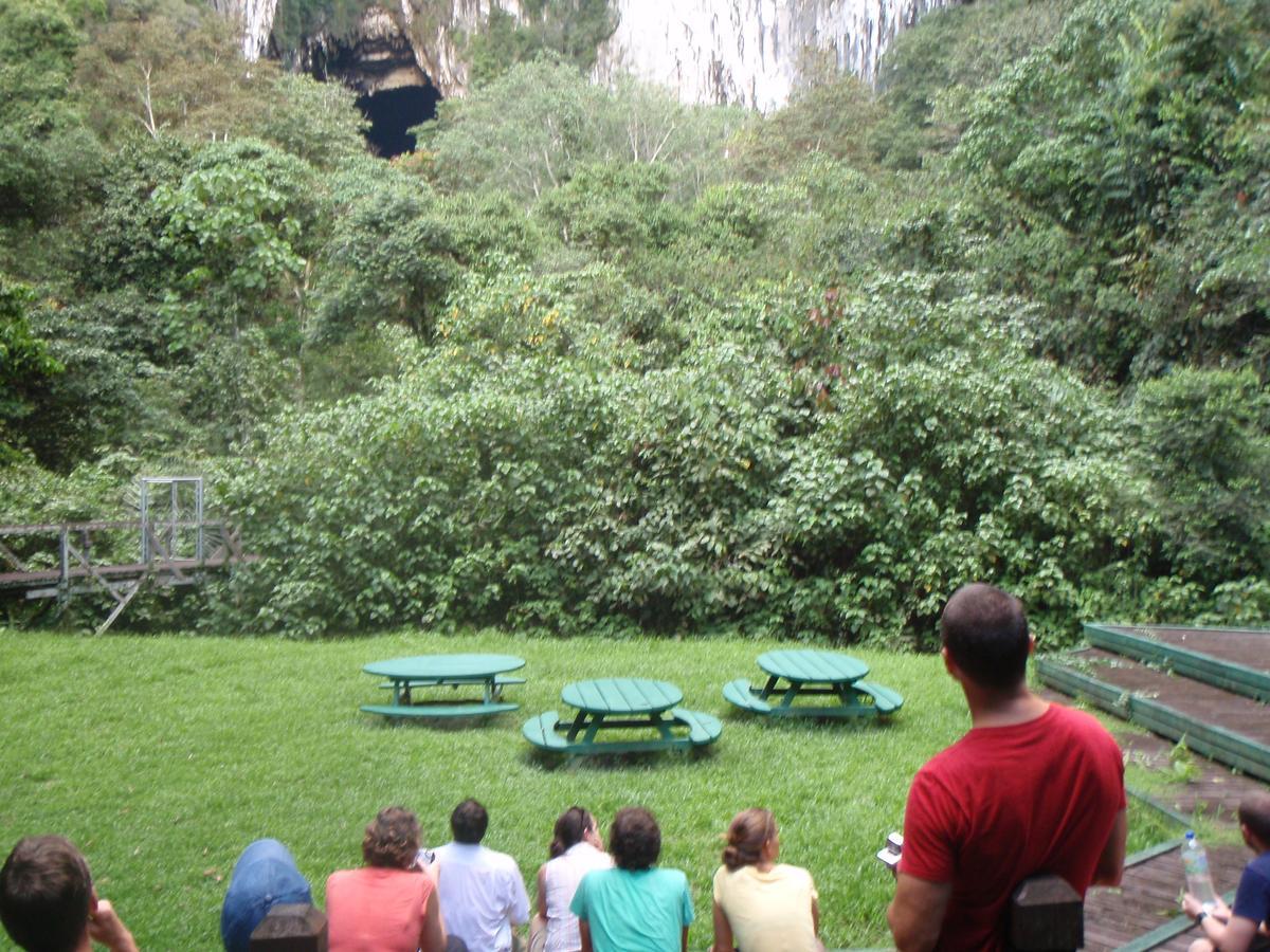 Benarat Lodge Gunung Mulu Nationalpark Exterior foto
