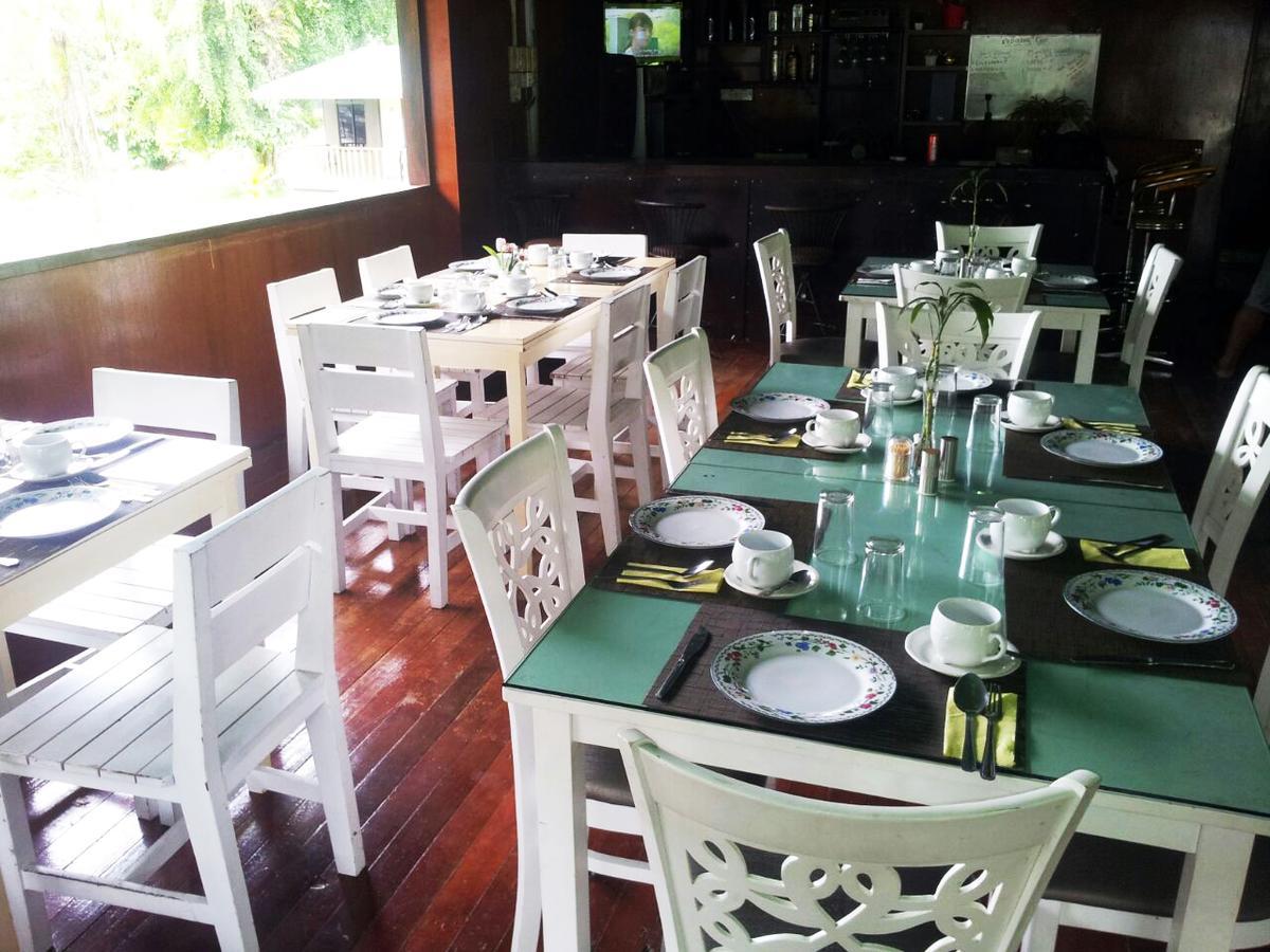 Benarat Lodge Gunung Mulu Nationalpark Exterior foto