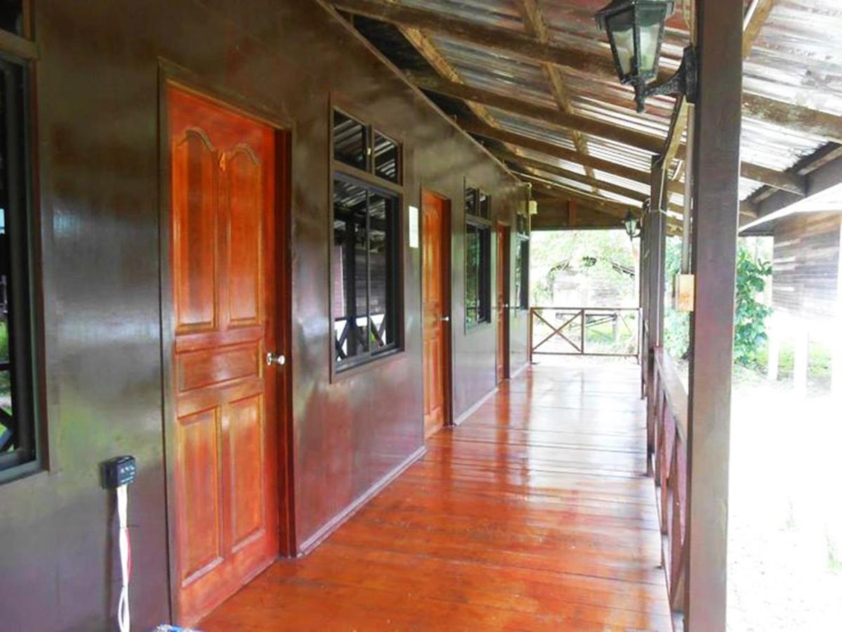 Benarat Lodge Gunung Mulu Nationalpark Exterior foto
